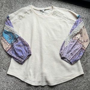 Davi & Dani peasant sweater/blouse